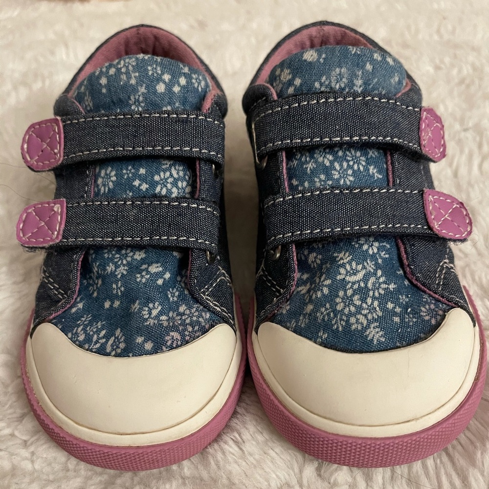 SEE KAI RUN SNEAKERS TODDLER SIZE 9